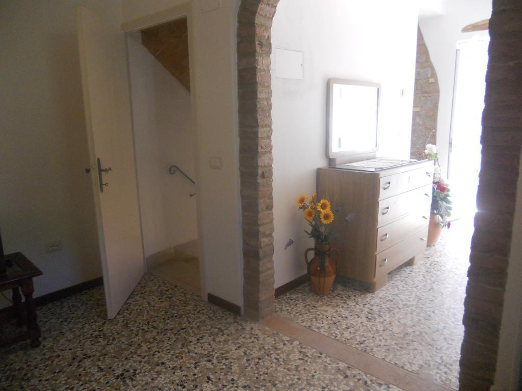 Apartment Casa Antica Chianni Ruang foto