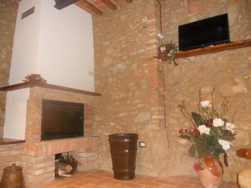 Apartment Casa Antica Chianni Ruang foto